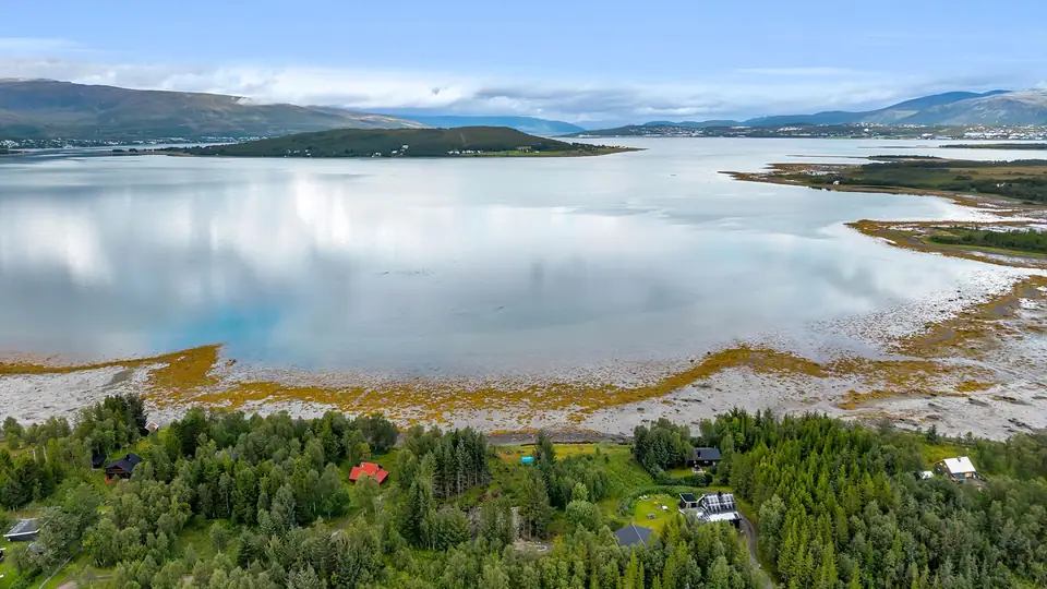Straumsvegen 530, Kvaløya