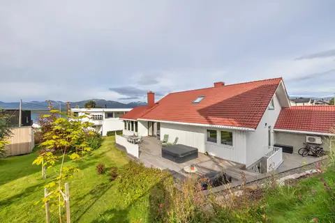 Jan Mayenvegen 1, Tromsø